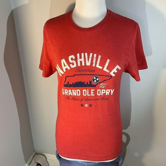 Nashville Red Grand Ole Opry TShirt, Small - Picture 2 of 8